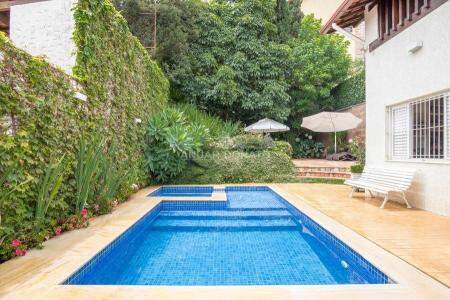 Casa com 4 quartos — Santa Lúcia, Belo Horizonte